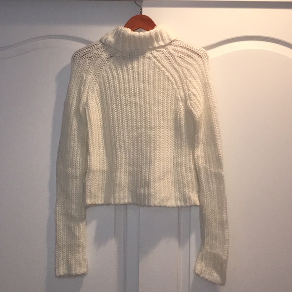 Thick Knitted Turtleneck White Arizona Sweater - Picture 2 of 3